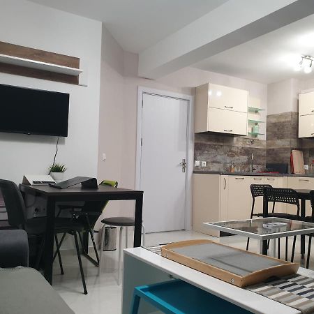 New The Twins Varna Two-Bedroom, Apt 5 At 15 Tsani Ginchev Street, Floor 3 Екстериор снимка