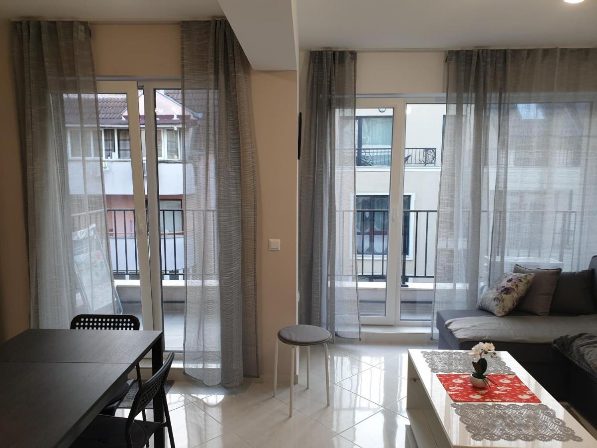 New The Twins Varna Two-Bedroom, Apt 5 At 15 Tsani Ginchev Street, Floor 3 Екстериор снимка