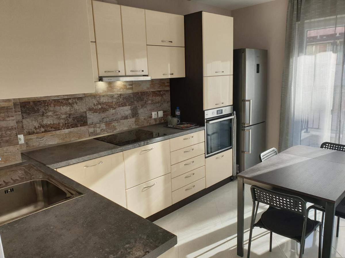 New The Twins Varna Two-Bedroom, Apt 5 At 15 Tsani Ginchev Street, Floor 3 Екстериор снимка
