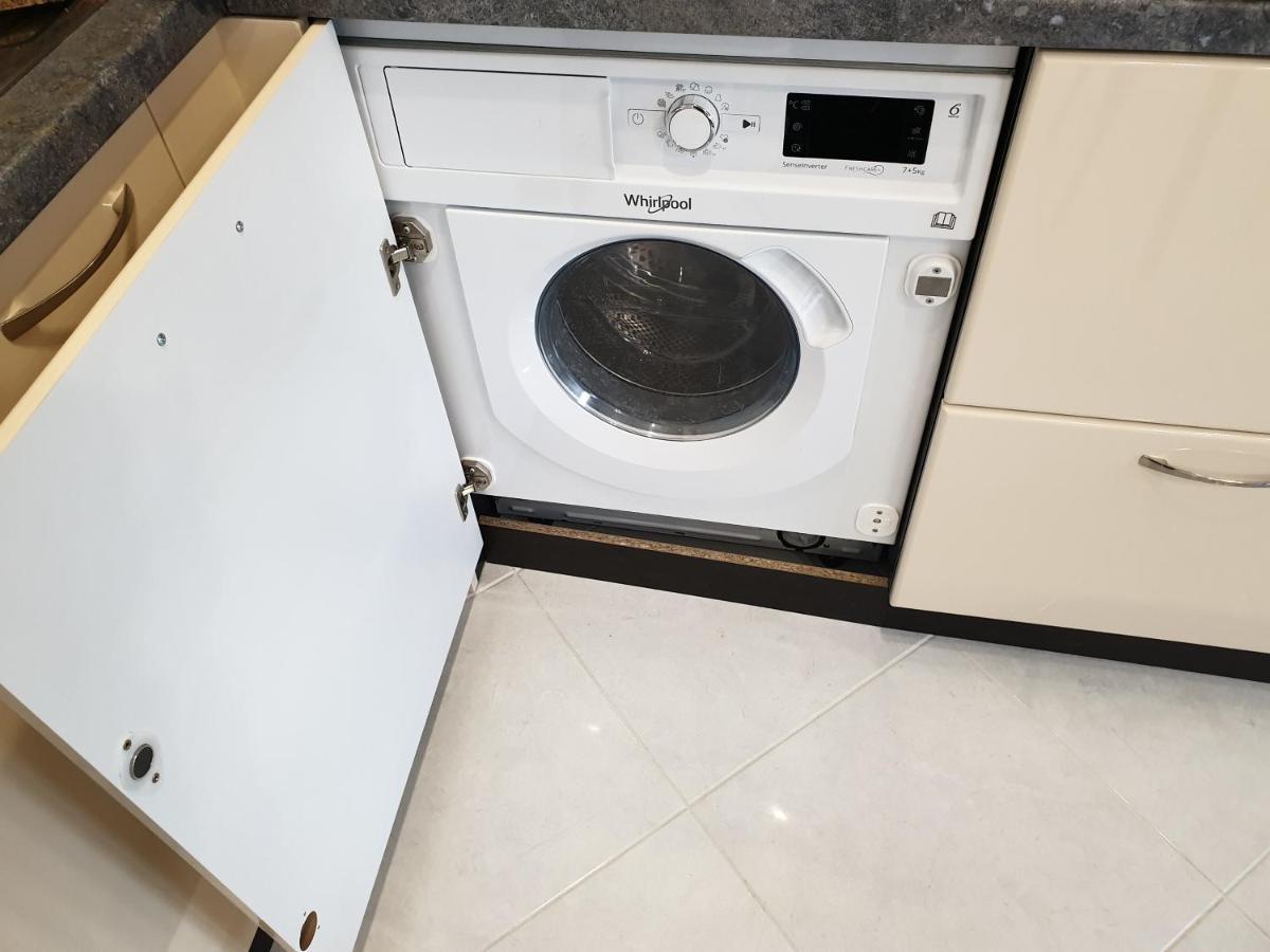 New The Twins Varna Two-Bedroom, Apt 5 At 15 Tsani Ginchev Street, Floor 3 Екстериор снимка