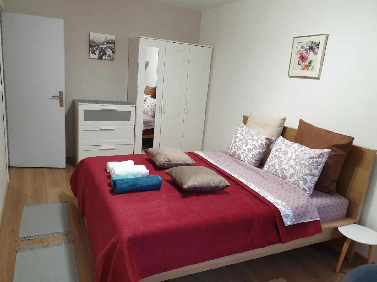 New The Twins Varna Two-Bedroom, Apt 5 At 15 Tsani Ginchev Street, Floor 3 Екстериор снимка