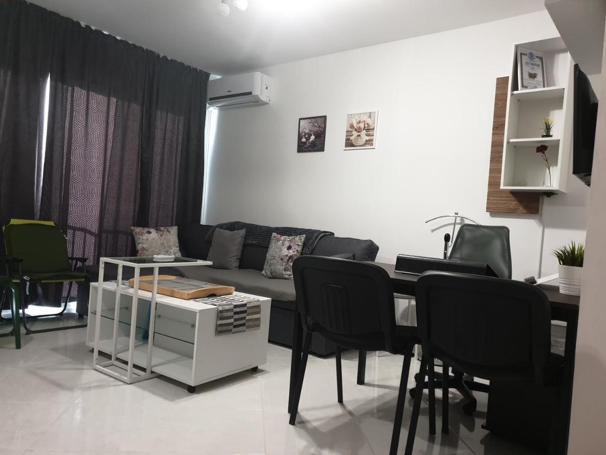 New The Twins Varna Two-Bedroom, Apt 5 At 15 Tsani Ginchev Street, Floor 3 Екстериор снимка
